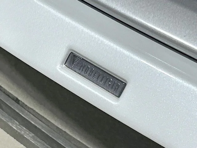 Toyota COROLLA TOURING HYBRID W×B photo 3