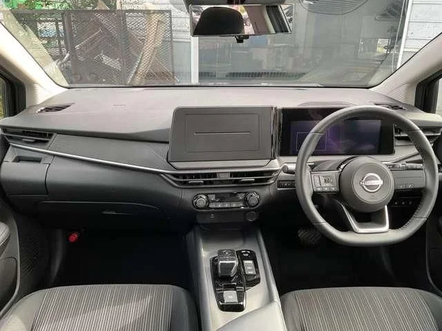Nissan NOTE 4WD X　FOUR photo 3