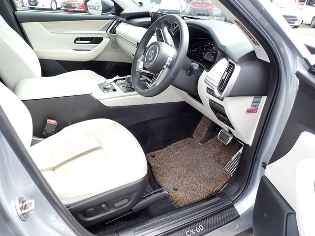 Mazda CX-60 XD　エクスクルーシブ　モード photo 2
