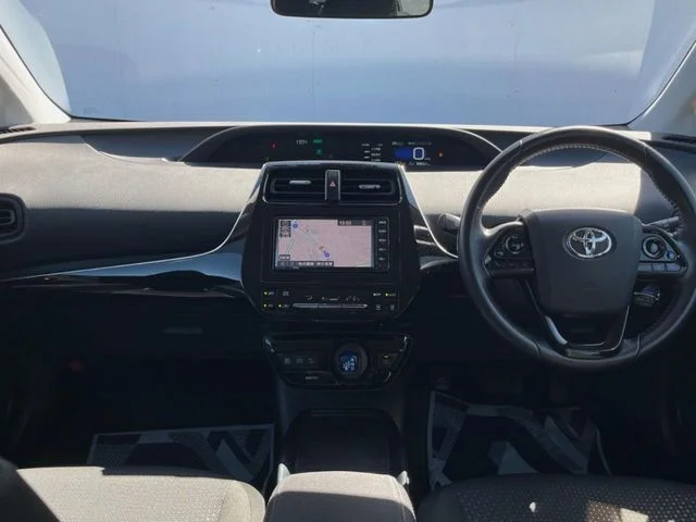 Toyota PRIUS S photo 2