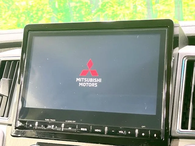 Mitsubishi DELICA D:5 4WD シャモニー photo 3