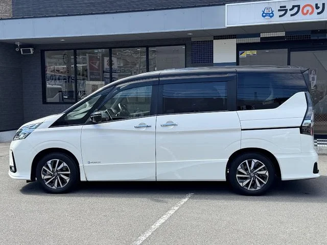Nissan SERENA WG e−POWER　ハイウェイスター　V photo 2