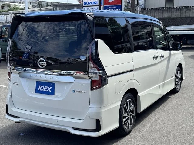 Nissan SERENA WG e−POWER　ハイウェイスター　V photo 4