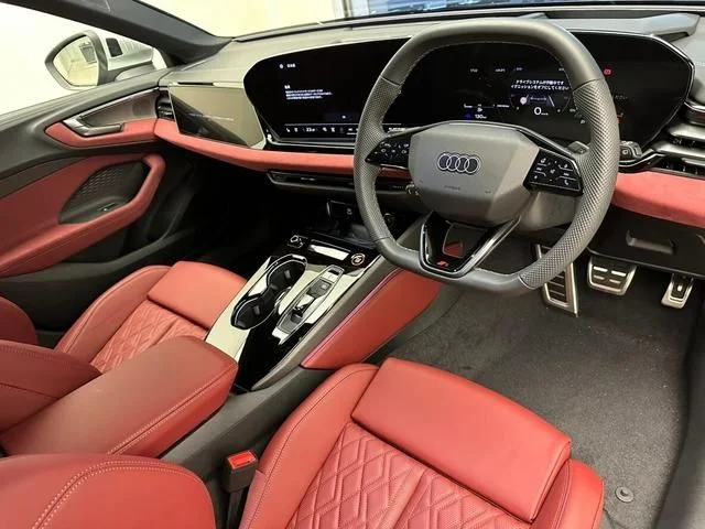 Audi AUDI S5 AVANT ベースグレード photo 2