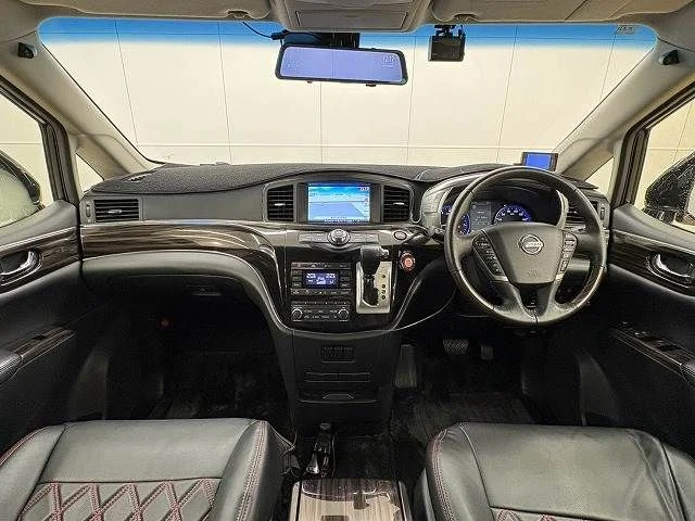 Nissan ELGRAND 350ハイウェイスター　アーバンクロム photo 2
