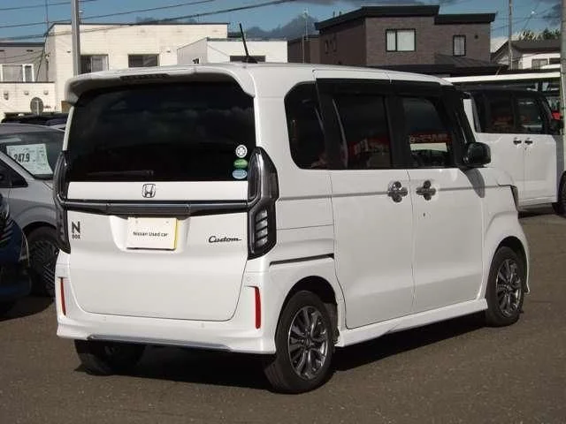 Honda N BOX CUSTOM 4WD L photo 2