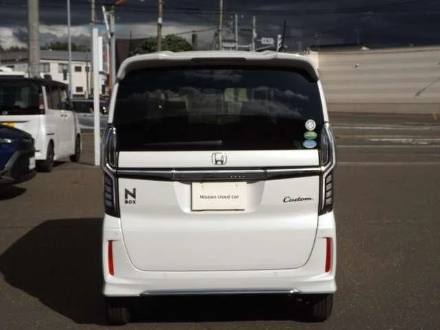 Honda N BOX CUSTOM 4WD L photo 4