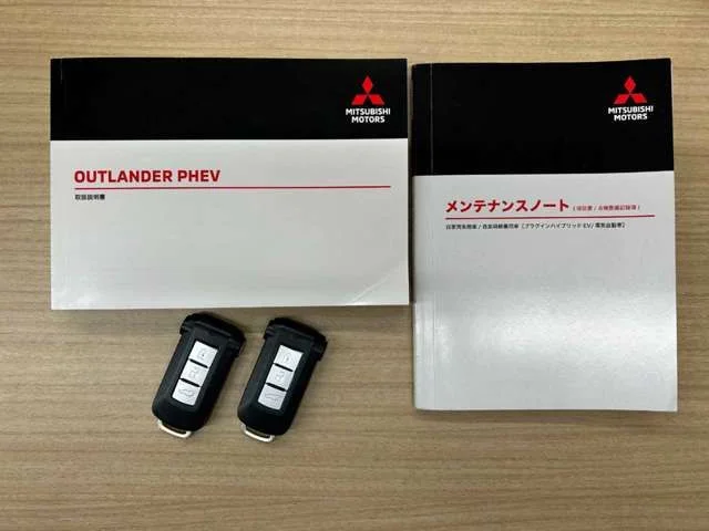 Mitsubishi OUTLANDER PHEV G photo 3