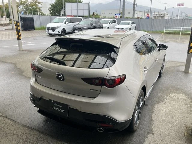 Mazda MAZDA3 FASTBACK 20S　バーガンディセレクション photo 3