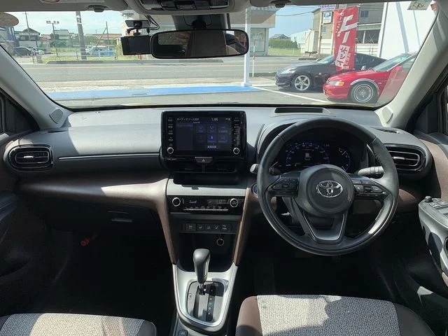 Toyota YARIS CROSS HYBRID Z photo 3