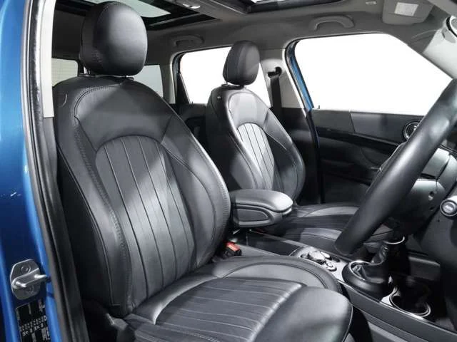 Bmw BMW MINI COOPER D CROSSOVER オール4 photo 4