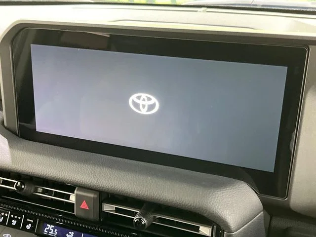 Toyota LANDCRUISER 250 VX photo 4