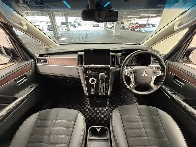 Mitsubishi DELICA D:5 4WD ジャスパー photo 2
