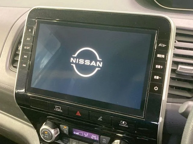 Nissan SERENA WG e−POWER　ハイウェイスター　V photo 3