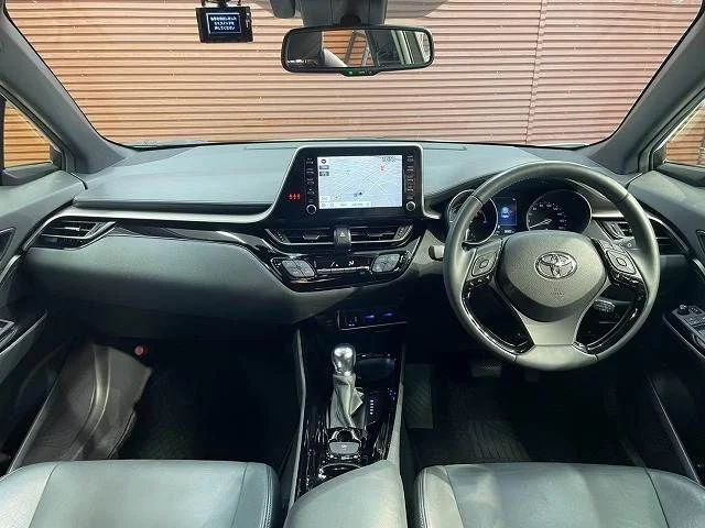 Toyota C-HR Gモードネロセーフティプラスハイブリッド photo 2