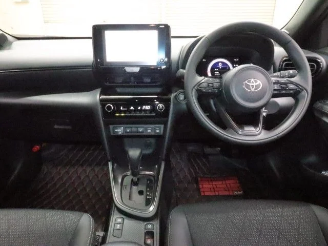 Toyota YARIS CROSS Z　ウルバーノ photo 3