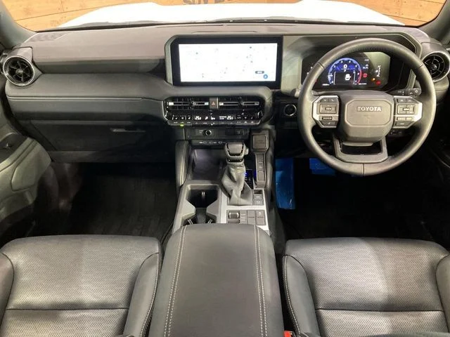 Toyota LANDCRUISER 250 VX photo 2