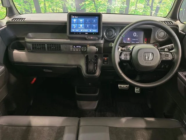 Honda N BOX CUSTOM ターボ photo 2