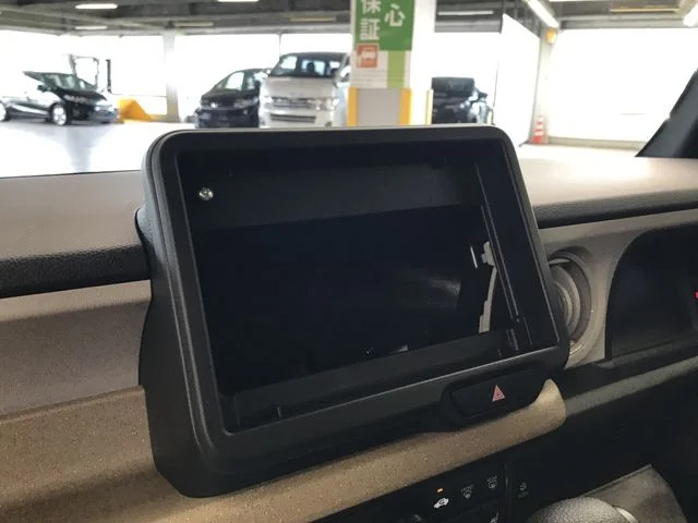 Honda N BOX ベースグレード photo 3