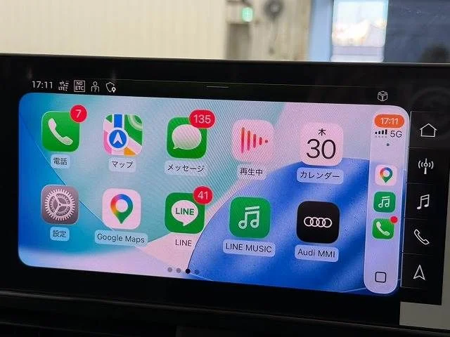 Audi AUDI A4 ブラック　スタイル　プラス photo 3