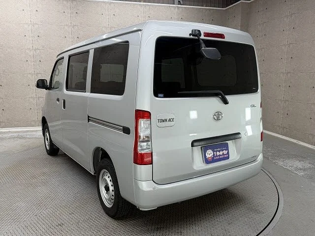 Toyota TOWNACE van 2WD GL photo 3