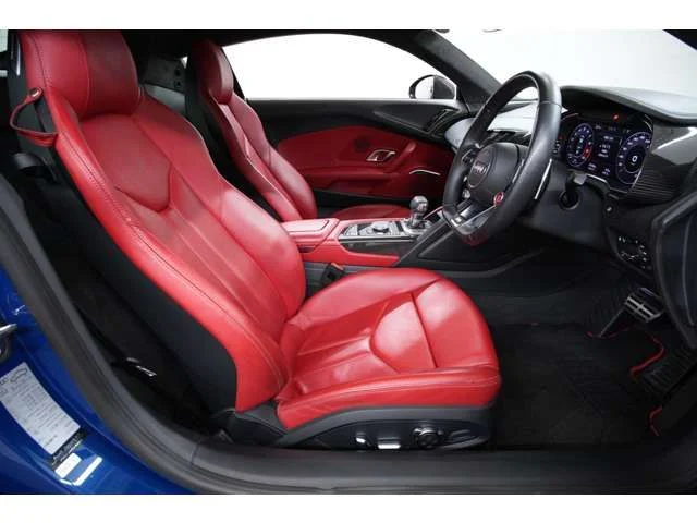 Audi AUDI R8 V10パフォマンス5．2FSIクワSトロ photo 2