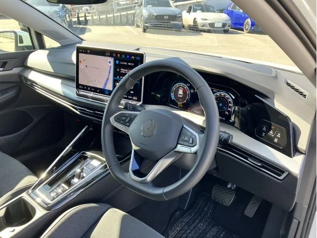 Volkswagen VOLKSWAGEN GOLF eTSI　スタイル photo 2