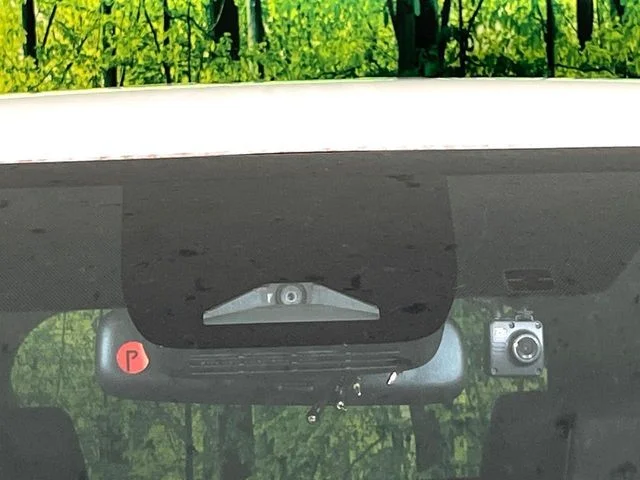 Toyota NOAH HYBRID S−Z photo 4