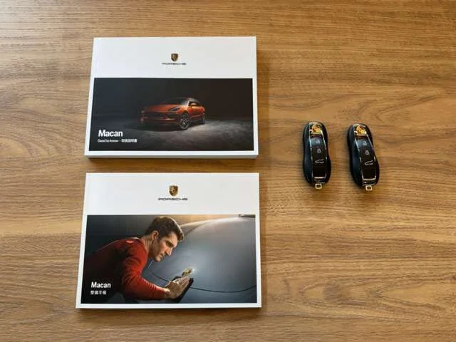 Porsche PORSCHE Macan ベースグレード photo 2