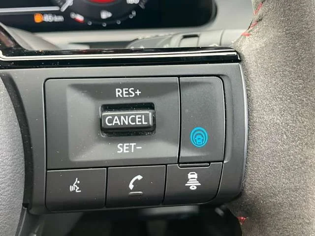 Nissan AURA ニスモ photo 4