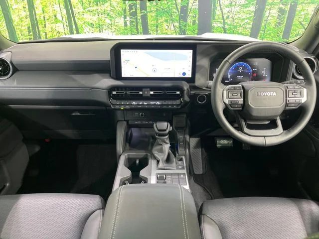 Toyota LANDCRUISER 250 VX photo 2