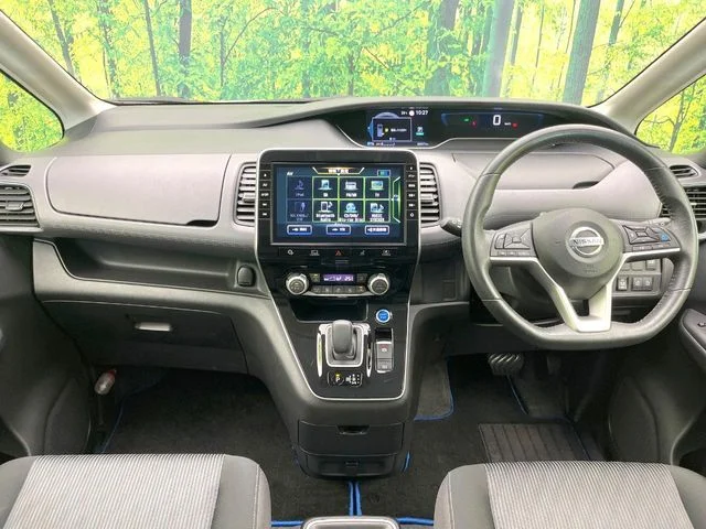 Nissan SERENA WG e−POWER　ハイウェイスター　V photo 2