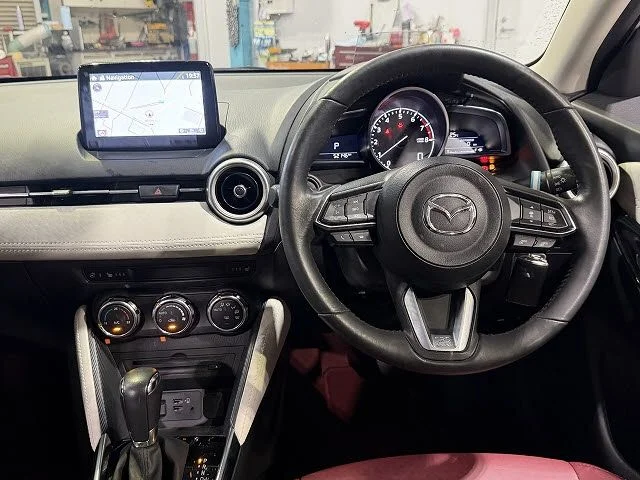 Mazda MAZDA2 15S　100周年特別記念車 photo 2