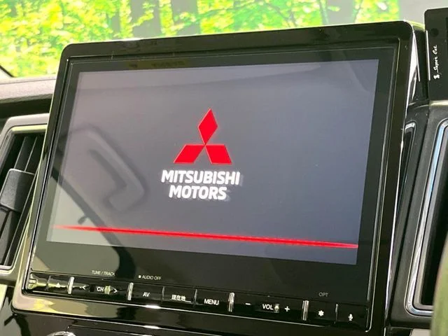 Mitsubishi DELICA D:5 4WD アーバンギア　P　エディション photo 3