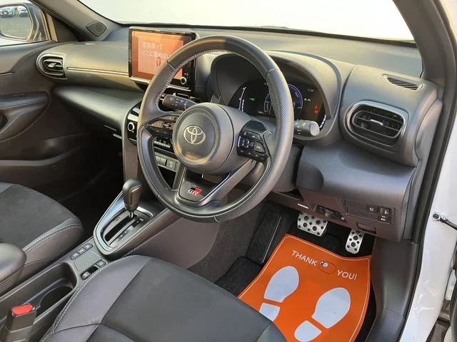 Toyota YARIS CROSS HYBRID GR　スポーツ photo 2