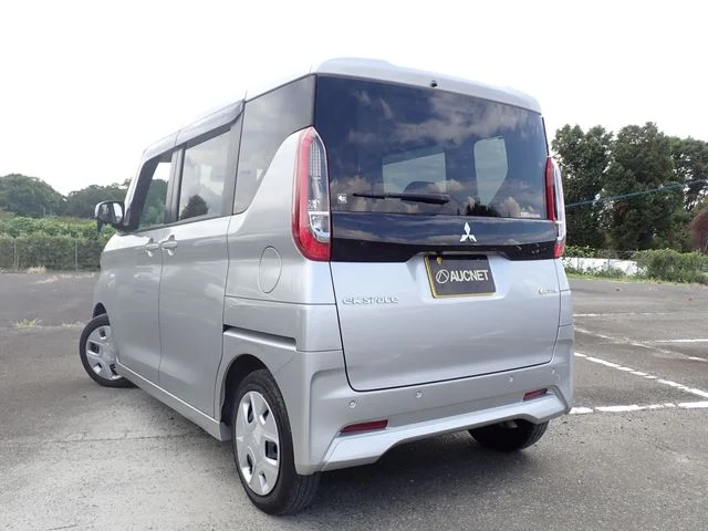 Mitsubishi eK SPACE M photo 3