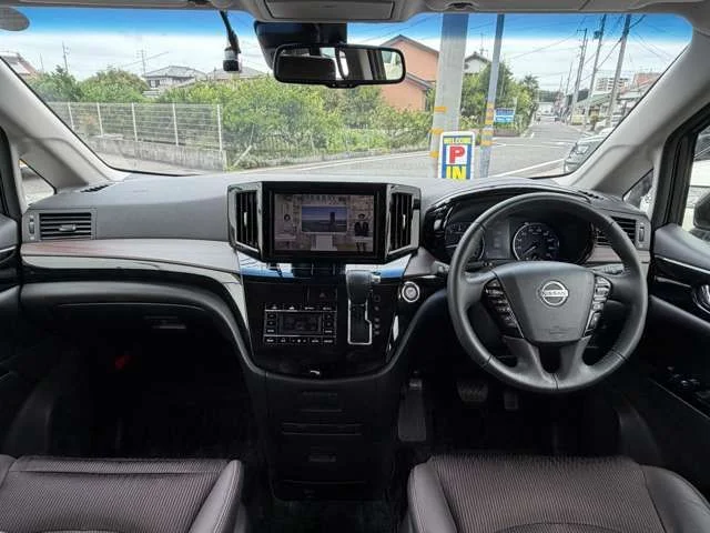 Nissan ELGRAND 250ハイウェイスターS photo 2