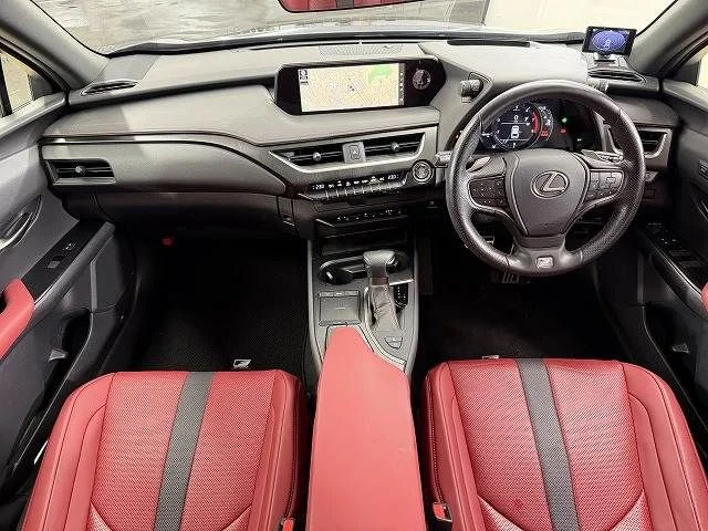 Toyota LEXUS UX200 Fスポーツ photo 2