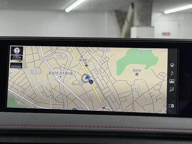 Toyota LEXUS UX200 Fスポーツ photo 3