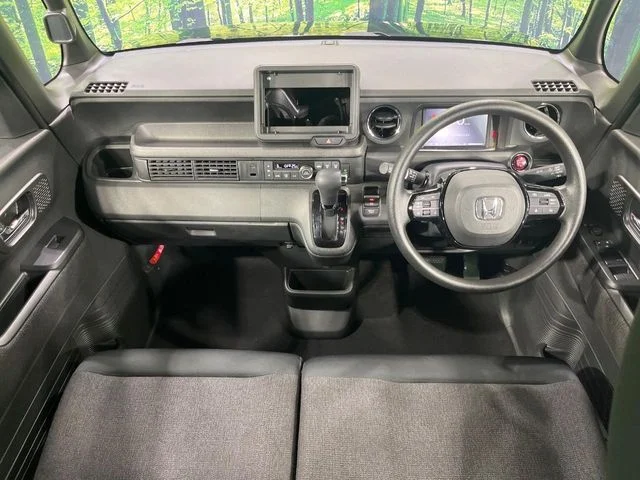 Honda N BOX CUSTOM ベースグレード photo 2