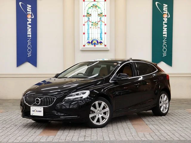 Volvo VOLVO V40 T3　クラシックエディション 2020