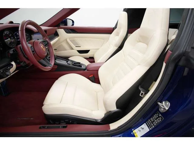 Porsche PORSCHE 911 タルガ4　GTS photo 3