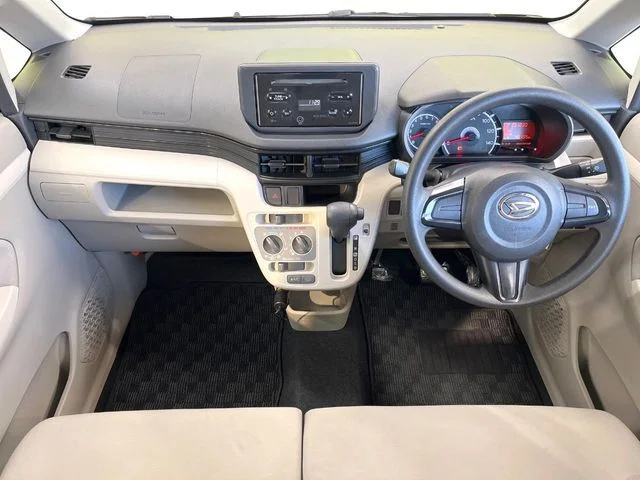 Daihatsu MOVE L photo 2