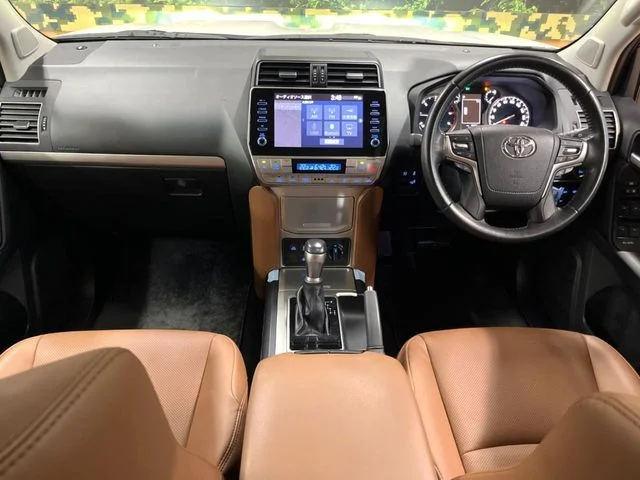 Toyota LANDCRUISER PRADO TX　Lパッケ　70thアニバサリLTD photo 2