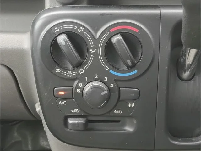 Mitsubishi MINICAB van M　ハイルーフ photo 3