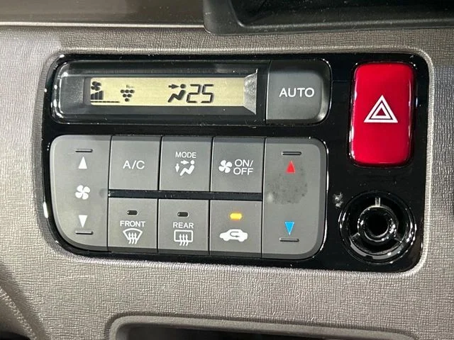 Honda N-ONE スタンダード photo 4