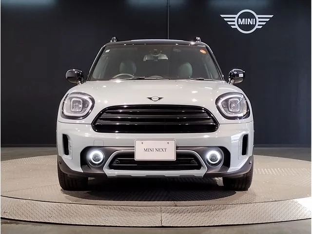 Bmw MINI COOPER D CROSSOVER アンテイムド　エディション photo 2
