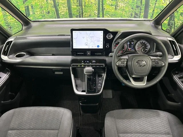 Toyota VOXY S−G photo 2