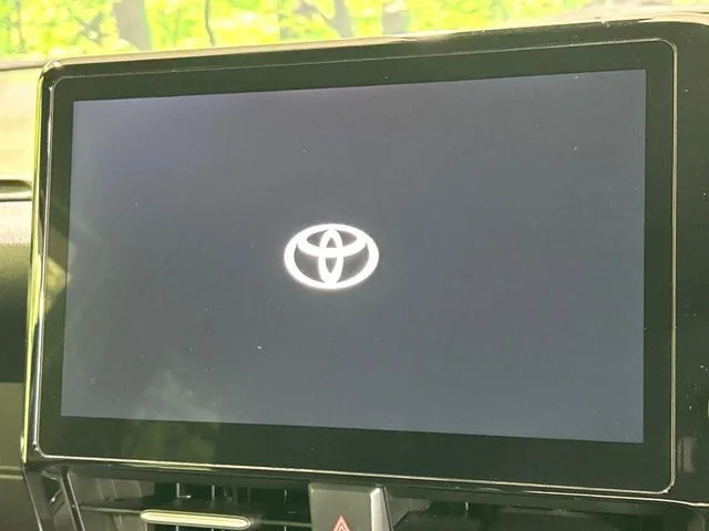 Toyota VOXY S−G photo 3