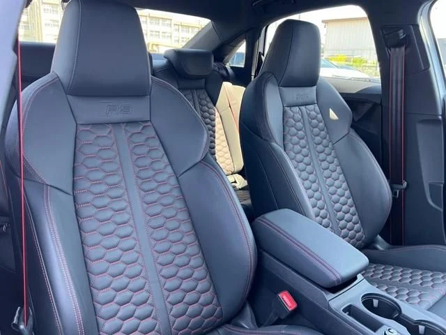 Audi AUDI RS3 Sedan ベースグレード photo 4